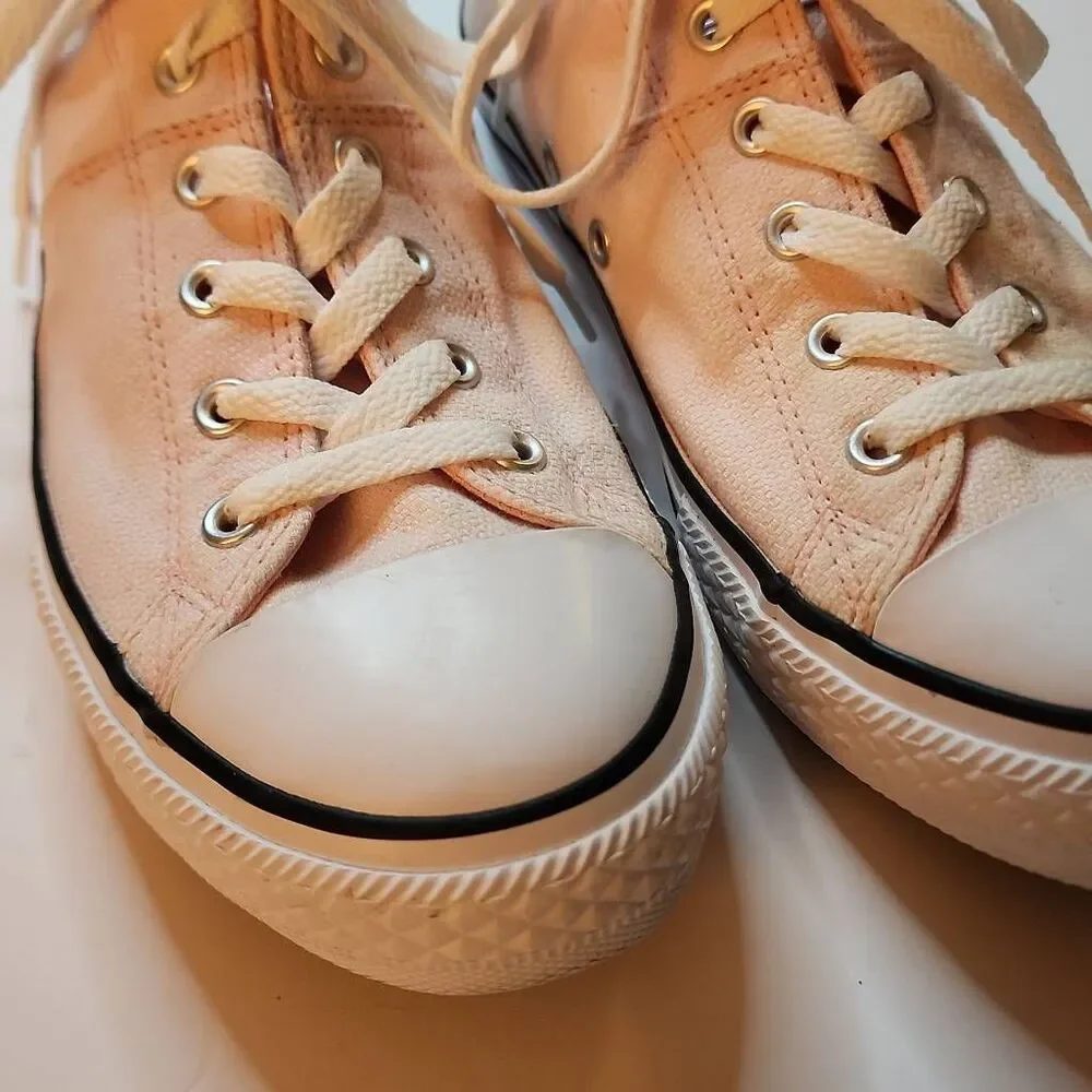 Converse Chuck Taylor All Star Maisie Low Top Sneakers in Light Pink Junior's Si